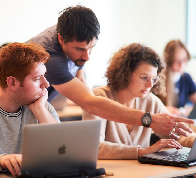 Enseignant et étudiants